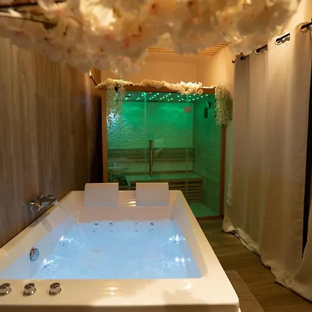 Capsule Thailande I Sauna I Balnéo I Console I jeux en bois I Cinéma I cour intérieure Trith-Saint-Leger Extérieur photo