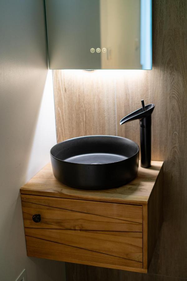 Capsule Thailande I Sauna I Balneo I Console I Jeux En Bois I Cinema I Cour Interieure * Trith-Saint-Leger
